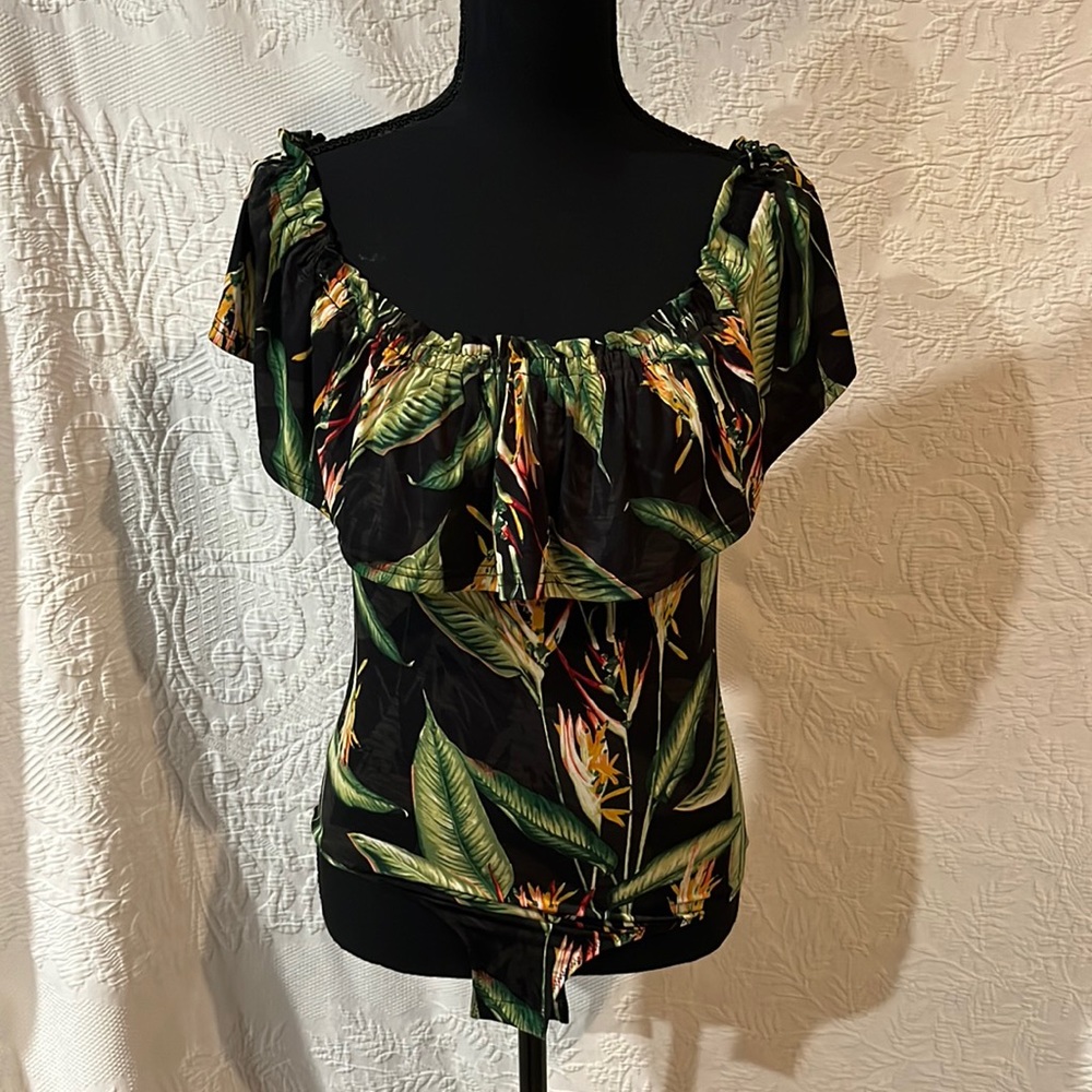BCBGMAXAZRIA bodysuit, size‎ small, NWT